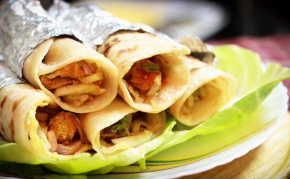 How to Make Chicken Roll Paratha
