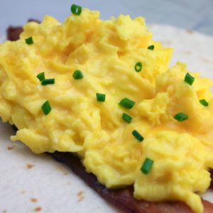 Quick Scrambled Eggs With Cheese