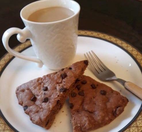 chocolate chip cookie pizza
