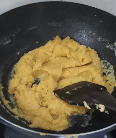 Chane ki Daal ka Halwa Step 5